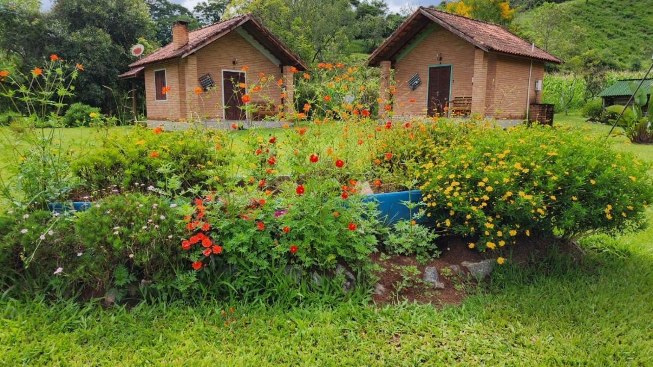 Pousada Dos Girassois Cunha Bagian luar foto