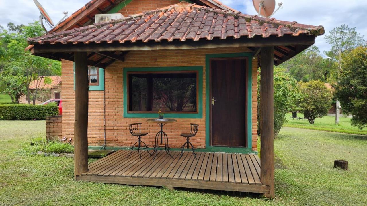Pousada Dos Girassois Cunha Bagian luar foto