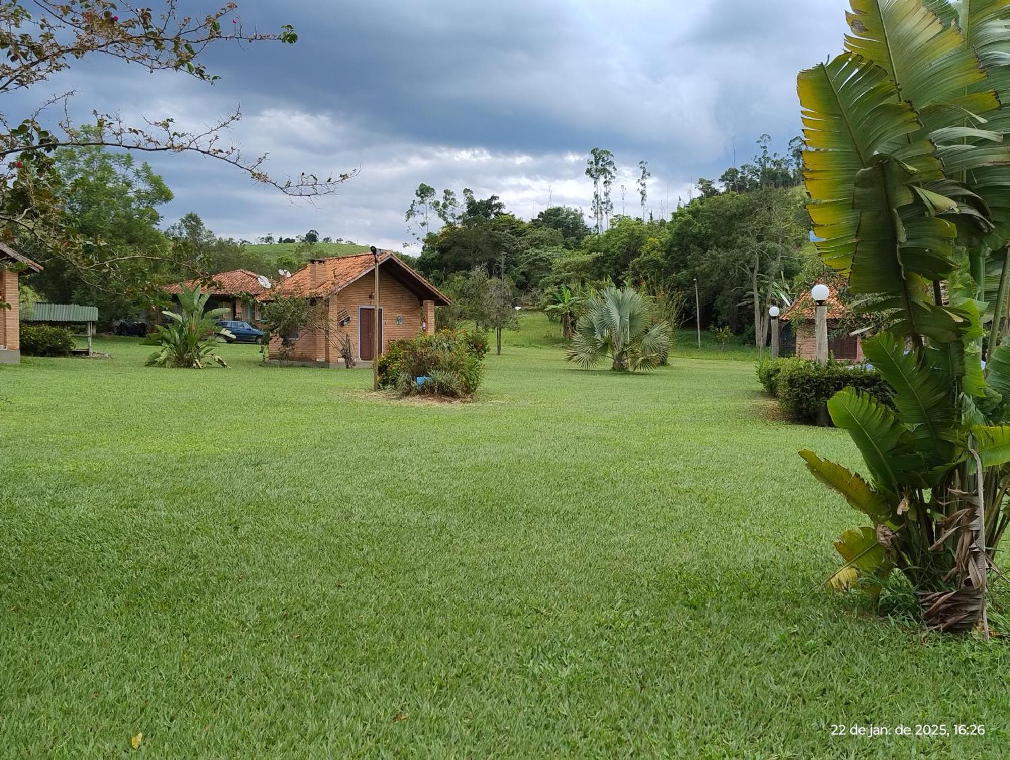 Pousada Dos Girassois Cunha Bagian luar foto